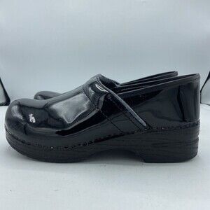 Dansko Women's Size 42 Professional Patent Leather Clog Shoe US 11.5-12 (Flaw)